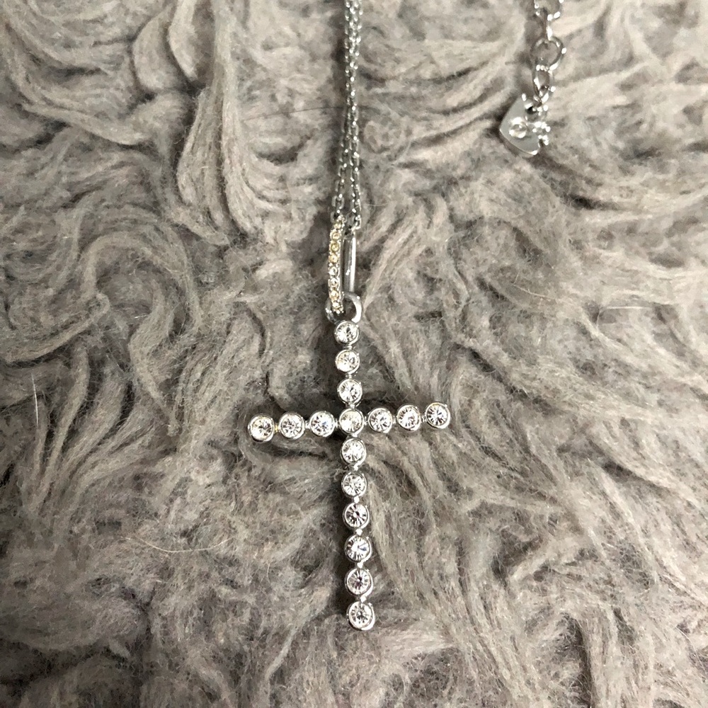 💎Crystal Cross Necklace By Swarovski  Clear 16-18” Comes With Pouch.